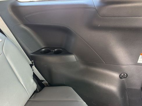 Used 2025 Toyota Sienna XLE w/ XLE Plus Package image 19