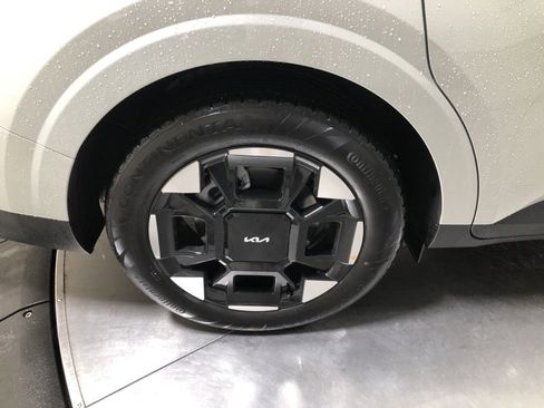 New 2026 Kia Carnival EX image 10