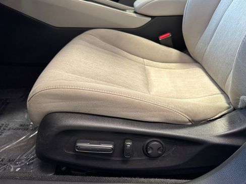 Used 2023 Honda Accord EX image 14