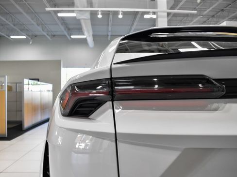 Used 2024 Lamborghini Urus S AWD/4WD image 15
