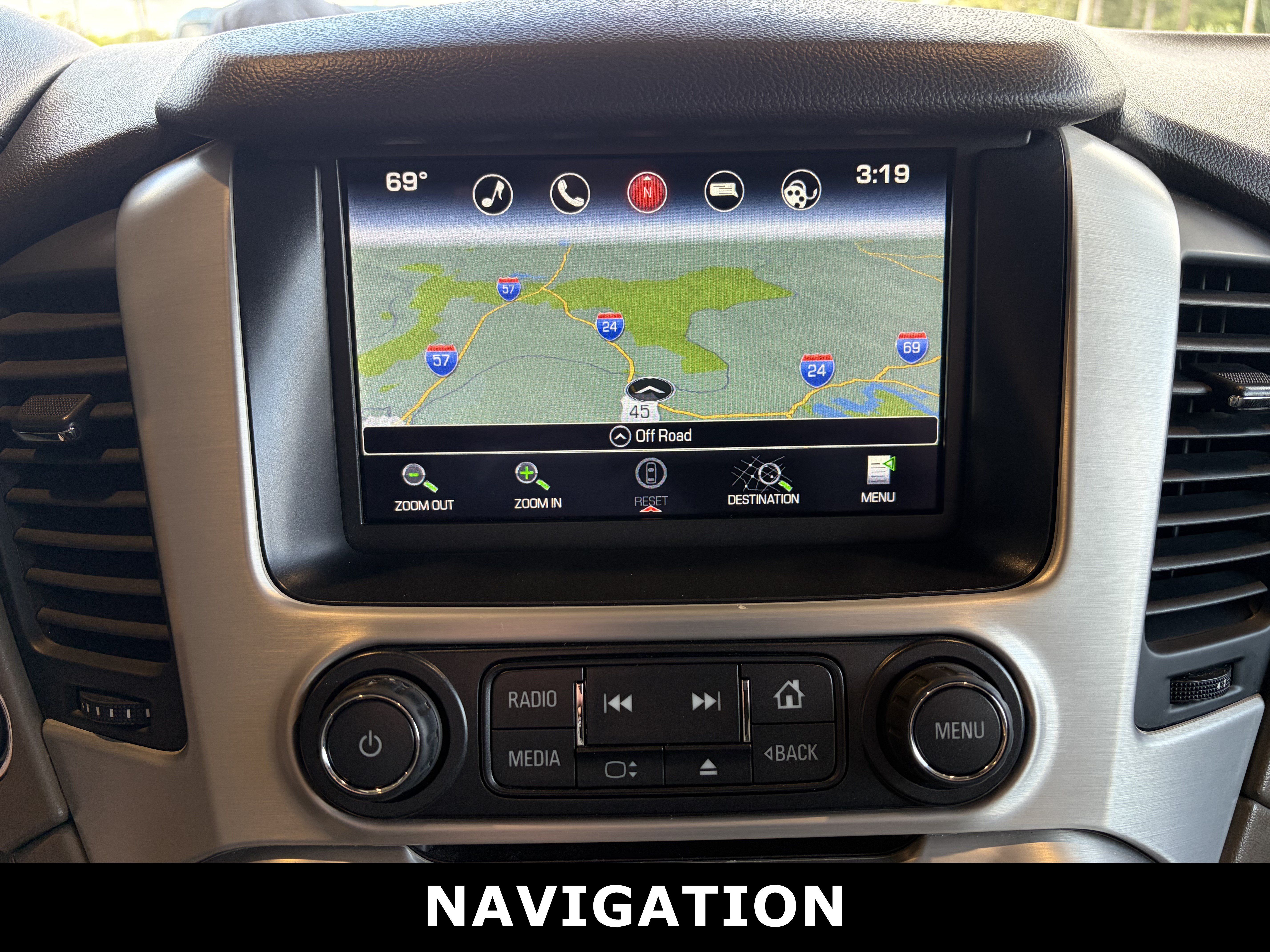 Used 2016 GMC Yukon SLT w/ Open Road Package AWD/4WD image 23