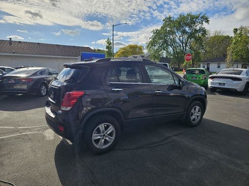 Used 2020 Chevrolet Trax LT w/ LT Convenience Package AWD/4WD image 12