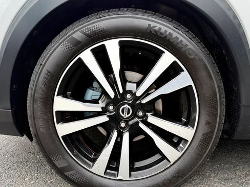 Used 2020 Nissan Kicks SV FWD image 38