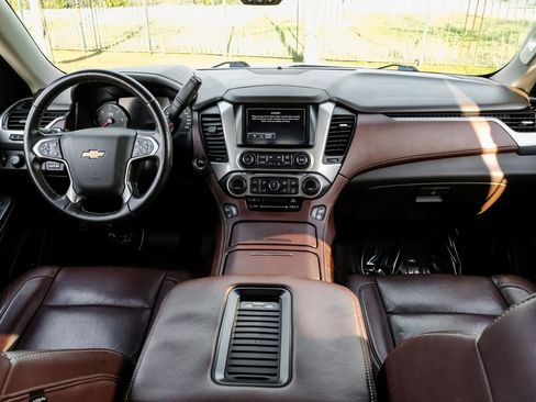 Used 2019 Chevrolet Suburban Premier image 23