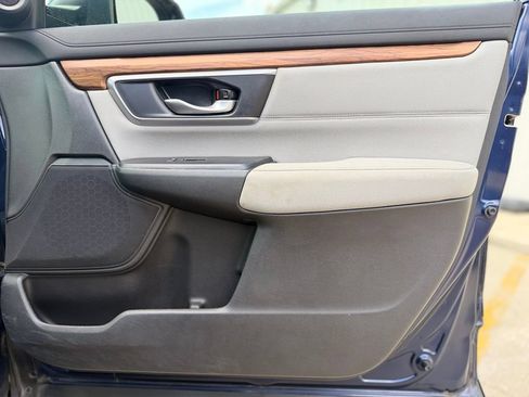 Used 2018 Honda CR-V EX image 16