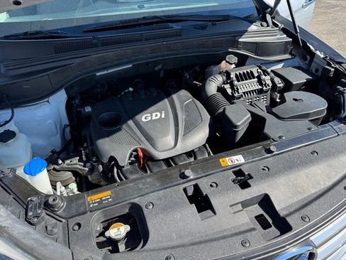 Used 2015 Hyundai Santa Fe Sport image 13