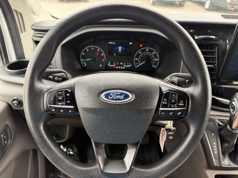 Used 2024 Ford Transit 350 XLT image 32