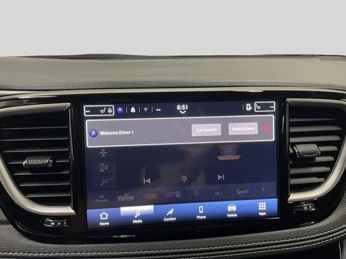 New 2027 Chrysler Pacifica Select FWD image 14