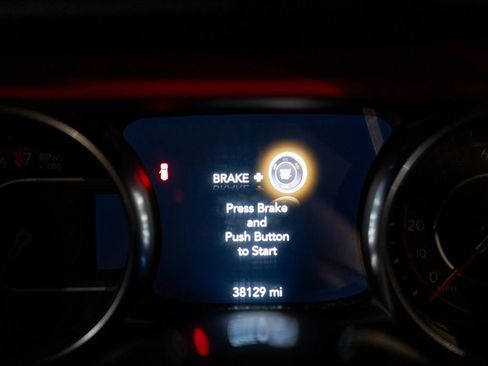 Used 2019 Jeep Wrangler Unlimited Rubicon image 14