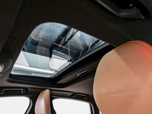 Used 2017 Volvo S90 T6 Inscription w/ Vision Package image 5