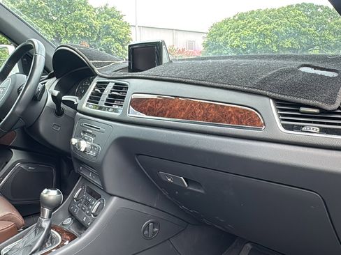 Used 2018 Audi Q3 2.0T Premium Plus FWD image 16
