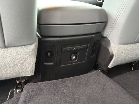 Used 2019 RAM 1500 Big Horn image 25