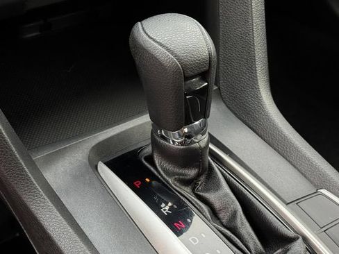 Used 2019 Honda Civic LX image 18