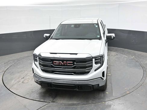 Used 2024 GMC Sierra 1500 SLT w/ SLT Premium Plus Package AWD/4WD image 15