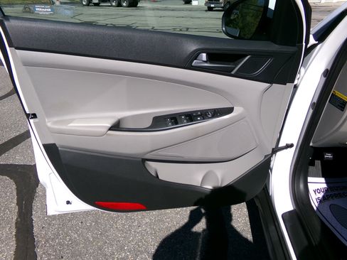 Used 2017 Hyundai Tucson SE image 9