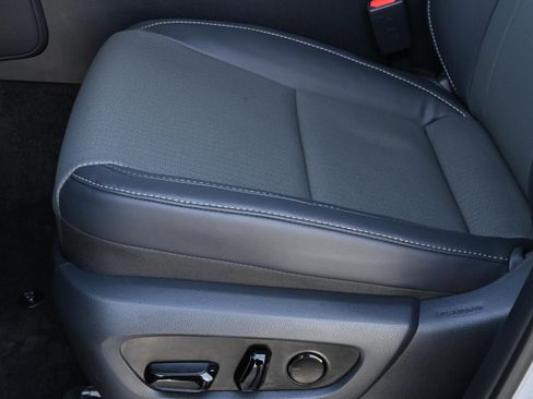 Used 2026 Lexus GX 550 w/ Accessory Package (2T) image 33