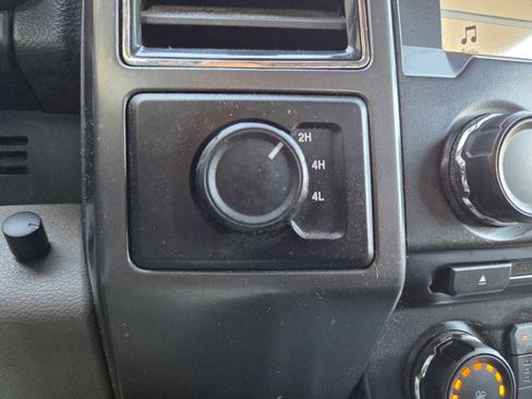 Used 2017 Ford F150 XLT w/ Equipment Group 302A Luxury image 33