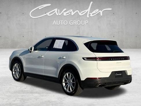 Used 2024 Porsche Cayenne AWD/4WD image 14