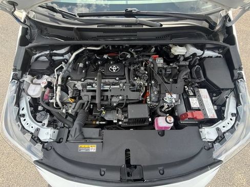Used 2025 Toyota Corolla LE FWD image 27