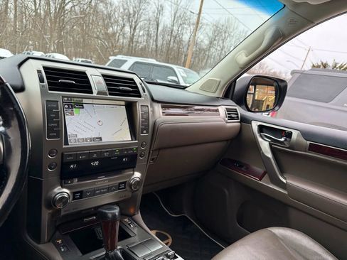 Used 2016 Lexus GX 460 image 10