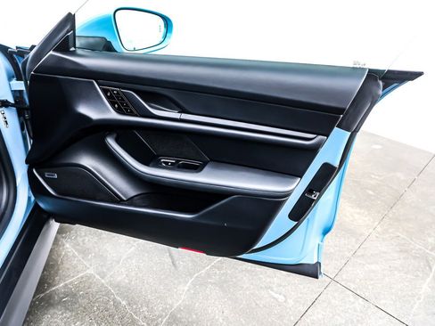 Used 2024 Porsche Taycan image 21