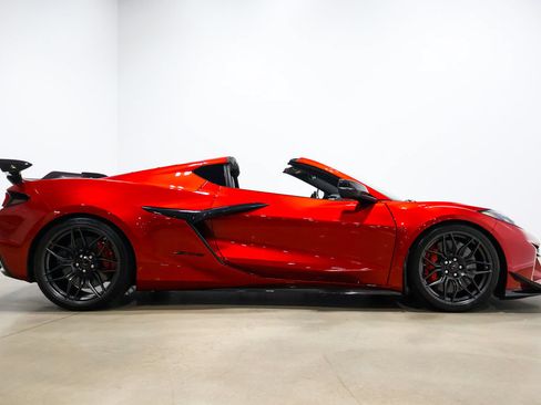Used 2025 Chevrolet Corvette Z06 w/ Z07 Performance Package RWD image 68