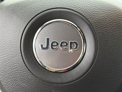 Used 2019 Jeep Cherokee High Altitude image 26