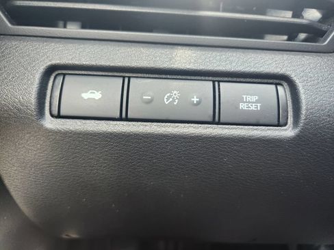 Used 2025 Nissan Altima 2.5 SV AWD/4WD image 15