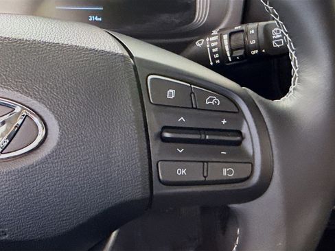 Used 2026 Hyundai Venue SEL image 15