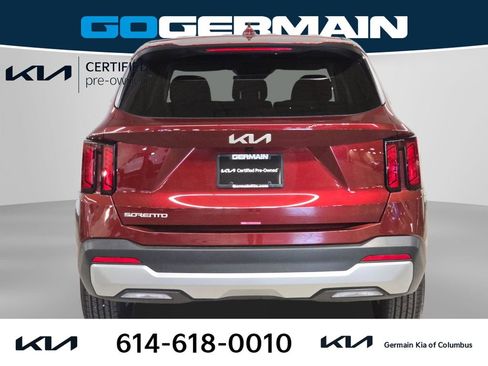 Certified 2025 Kia Sorento LX FWD image 10