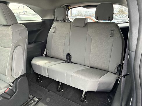 Used 2025 Toyota Sienna LE image 25