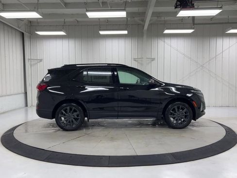 Used 2023 Chevrolet Equinox RS image 9
