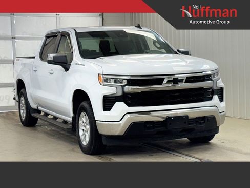 Used 2023 Chevrolet Silverado 1500 LT w/ Protection Package AWD/4WD image 1