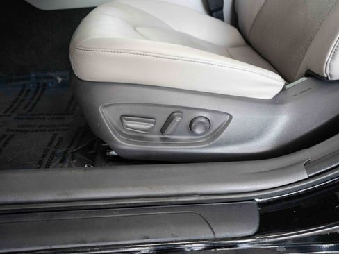 Used 2021 Toyota Camry XLE FWD image 12