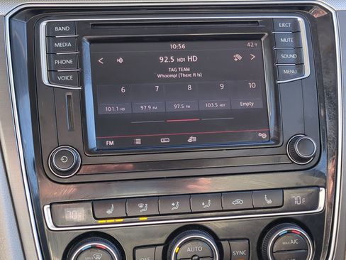 Used 2017 Volkswagen Passat 1.8T R-Line image 24