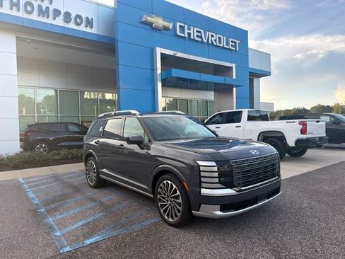 Used 2026 Hyundai Palisade Calligraphy FWD image 3