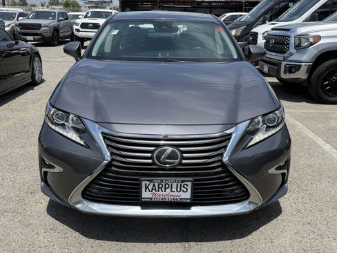 Used 2018 Lexus ES 350 w/ Premier Package image 3