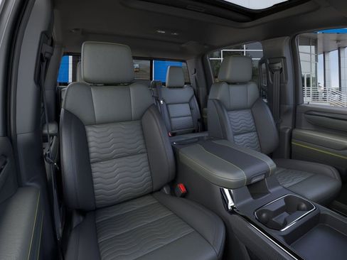 New 2026 Chevrolet Silverado 2500 ZR2 AWD/4WD image 16