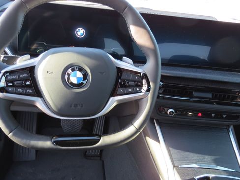 New 2025 BMW 330i xDrive Sedan w/ Convenience Package image 13