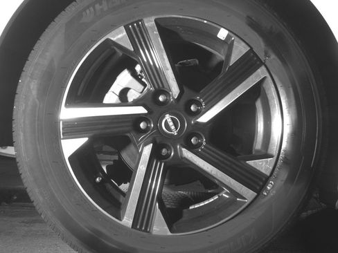 Used 2025 Nissan Sentra SV FWD image 15