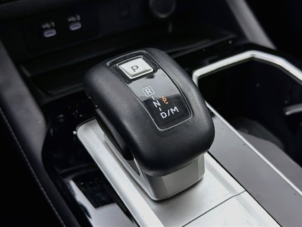 Used 2025 Mitsubishi Outlander SE FWD image 20
