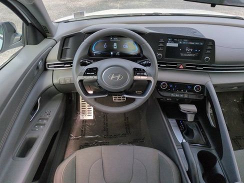 Used 2026 Hyundai Elantra Sport FWD image 14