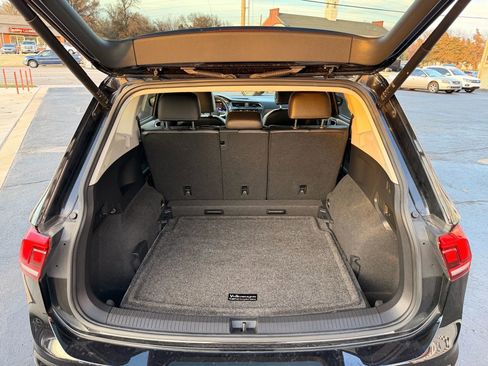 Used 2022 Volkswagen Tiguan SE image 5