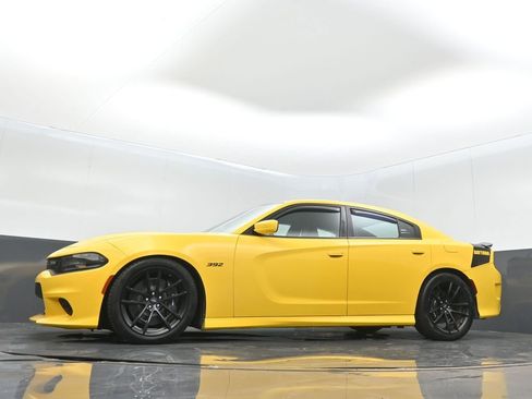 Used 2017 Dodge Charger R/T RWD image 13