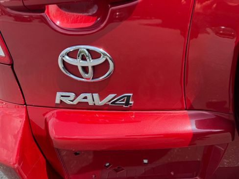 Used 2011 Toyota RAV4 4WD w/ Upgrade Value Pkg image 46