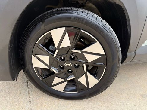 Certified 2024 Hyundai Kona SEL image 9