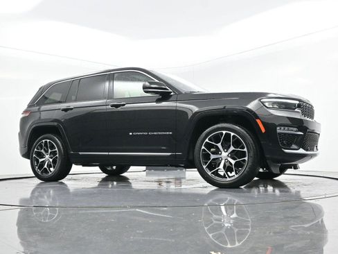 Used 2023 Jeep Grand Cherokee Summit image 15