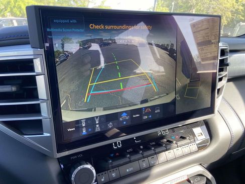 New 2025 Toyota Tundra Platinum AWD/4WD image 28