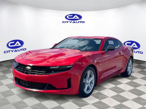Used 2022 Chevrolet Camaro LT RWD image 10