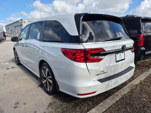 Certified 2023 Honda Odyssey Touring image 6